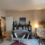 Comfortable 30 M Studio With Balcony