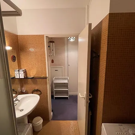 Appartamento Comfortable 30 M Studio With Balcony Parigi